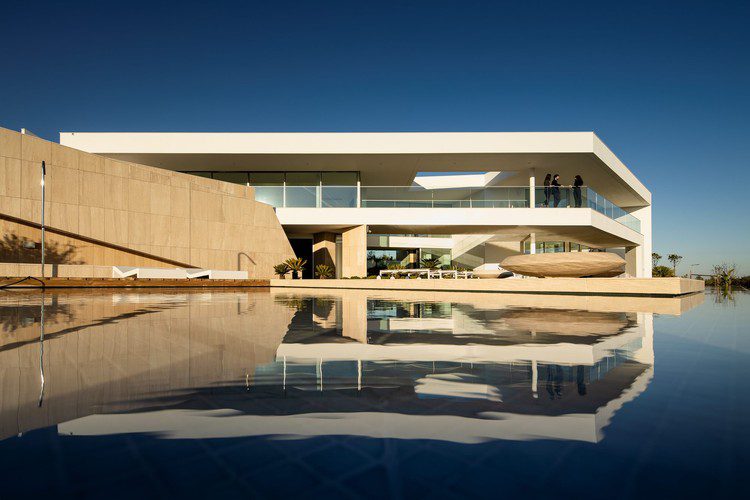 Modern Villa Pernoi