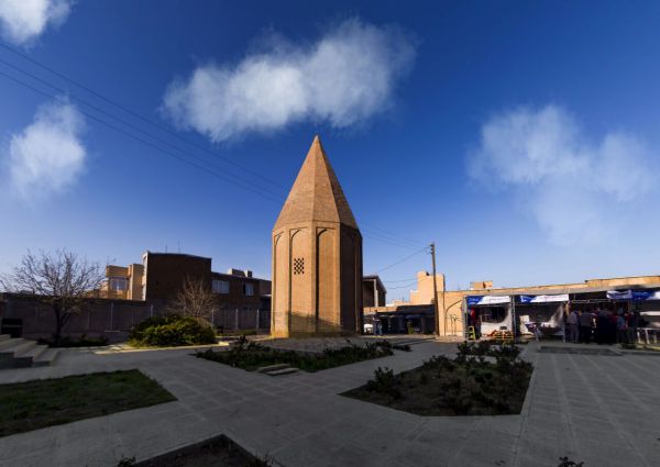 برج قربان همدان