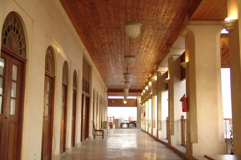 عمارت کازرونی بوشهر