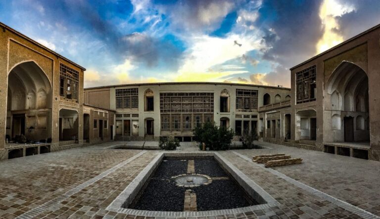 خانه فاطمی ها نائین