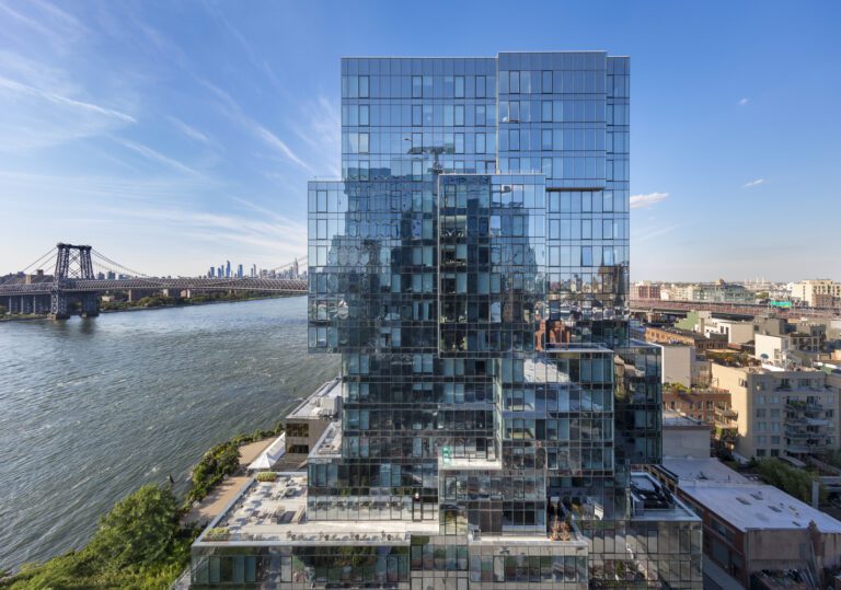 Tower 1 at 420 Kent Residential Building