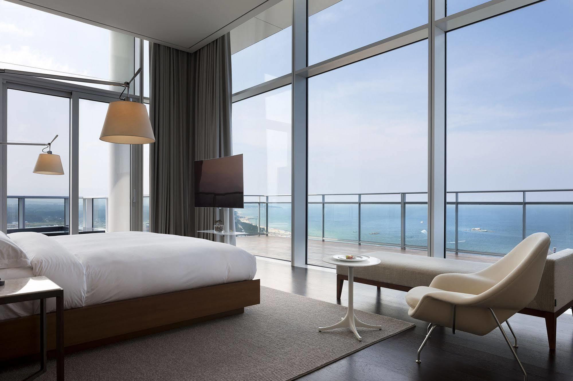 Seamarq Hotel