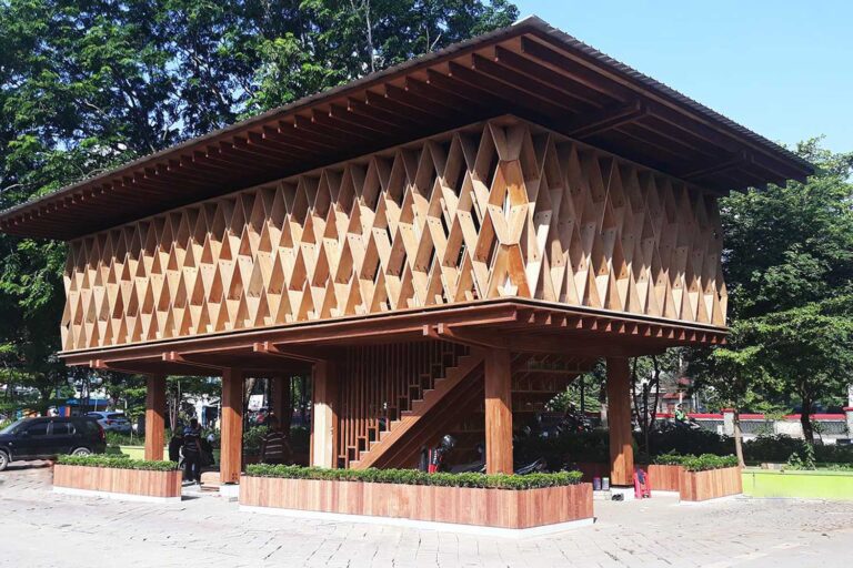 Microlibrary Warak Kayu