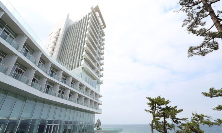 Seamarq Hotel