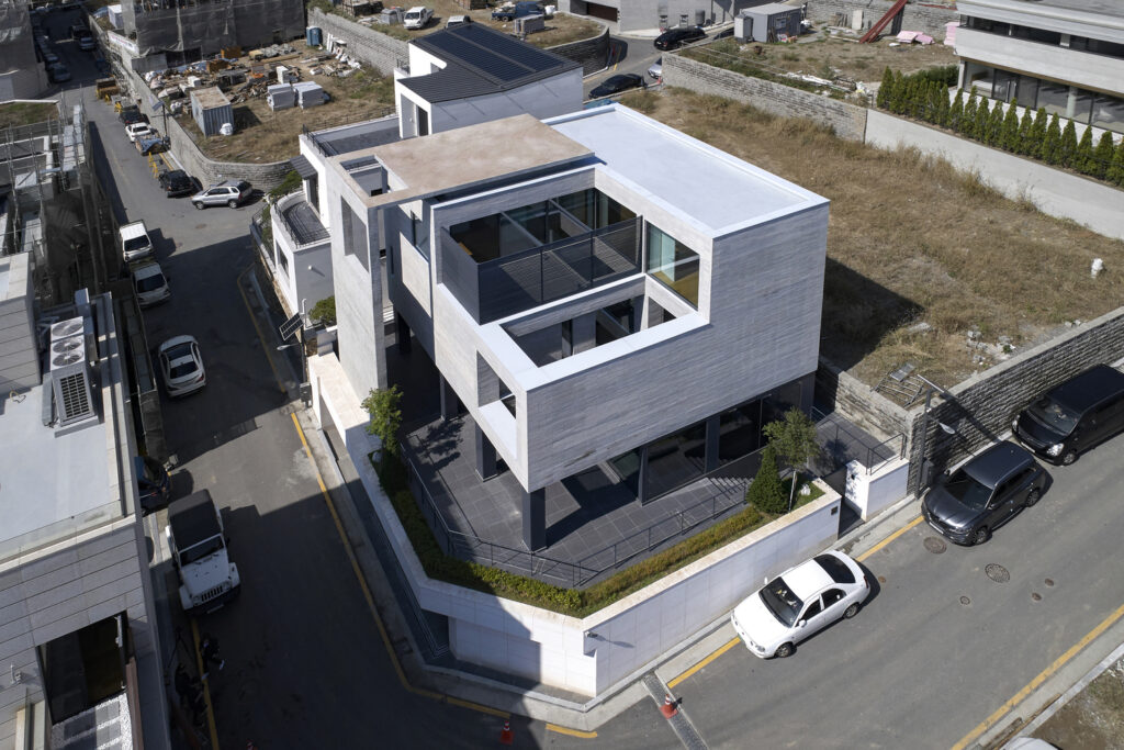 خانه مکعبی چرخشی ( Turning Cube House )