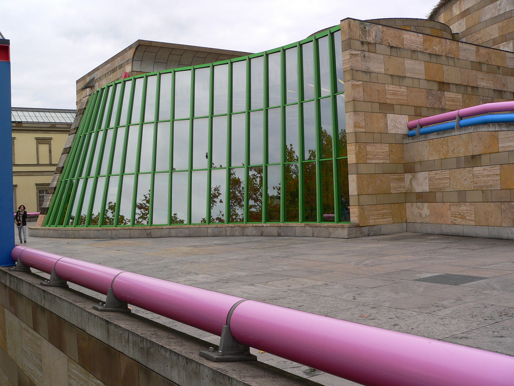 گالری اشتاتس (Neue staatsgalerie)