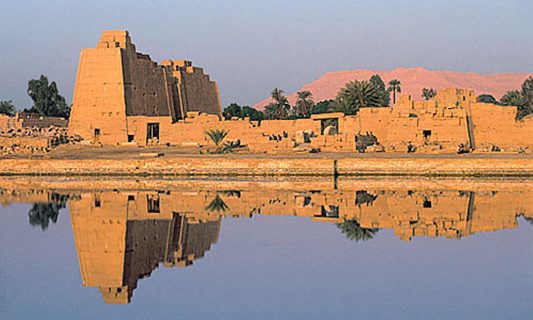 شهر تاریخی تب یا تبس