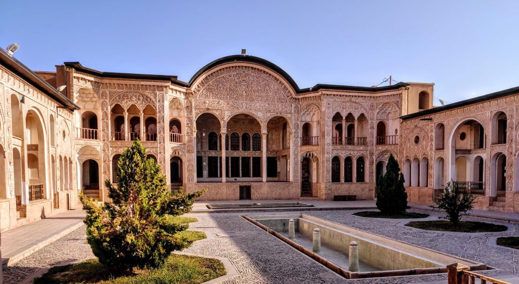 خانه طباطبائی های کاشان