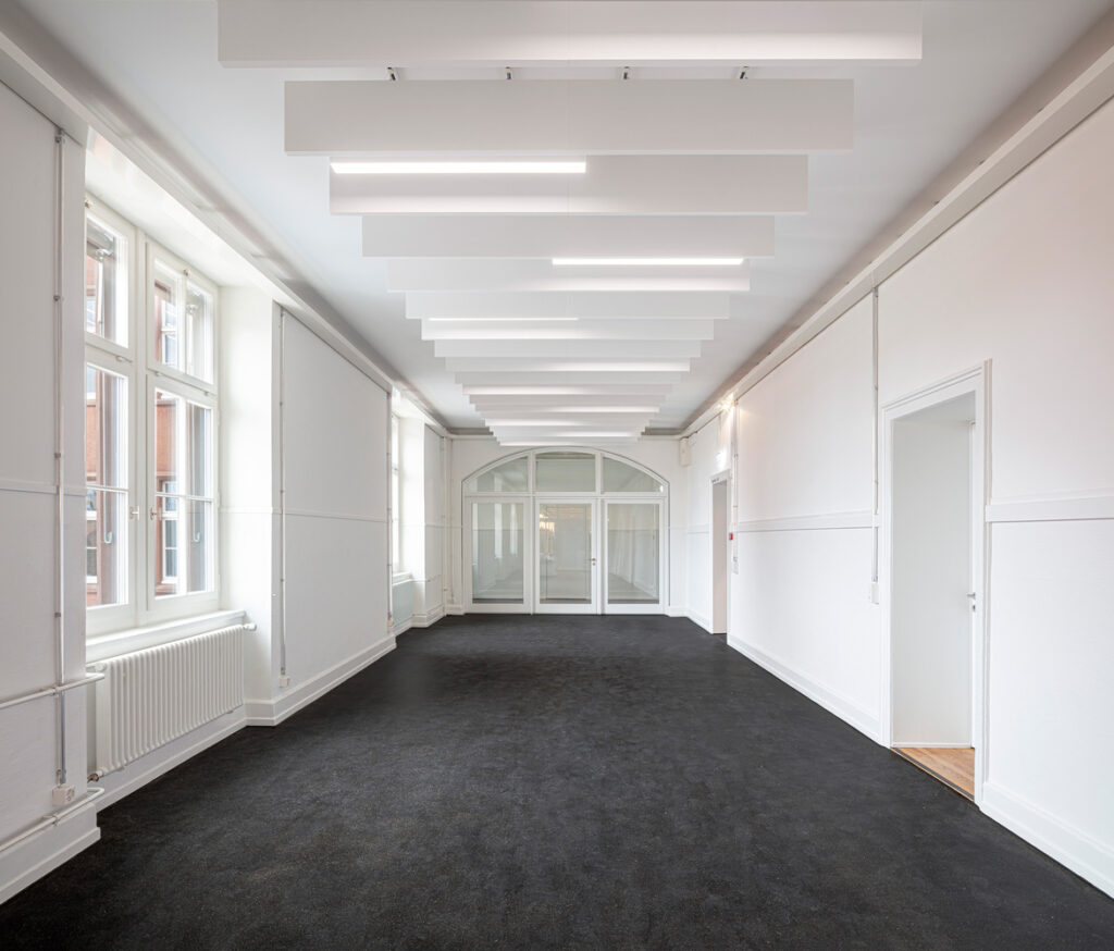 مرکز فرهنگی کیهاوس (kHaus Cultural Center)